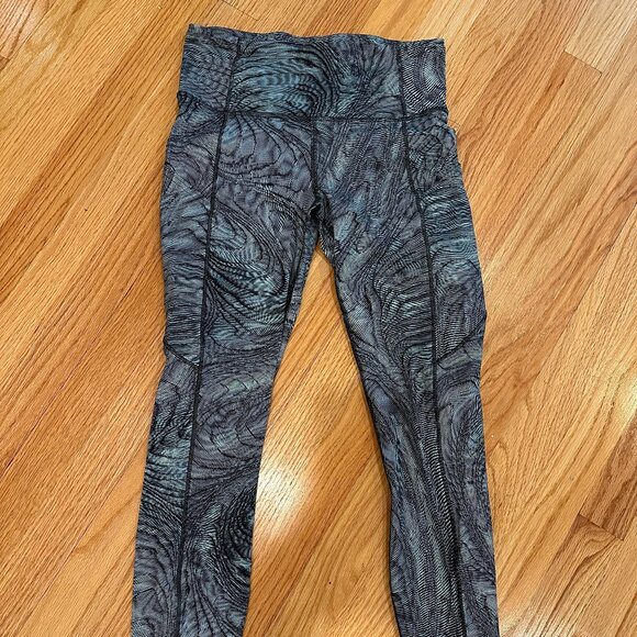 lululemon athletica Patterned Leggings - Picture 2 of 8